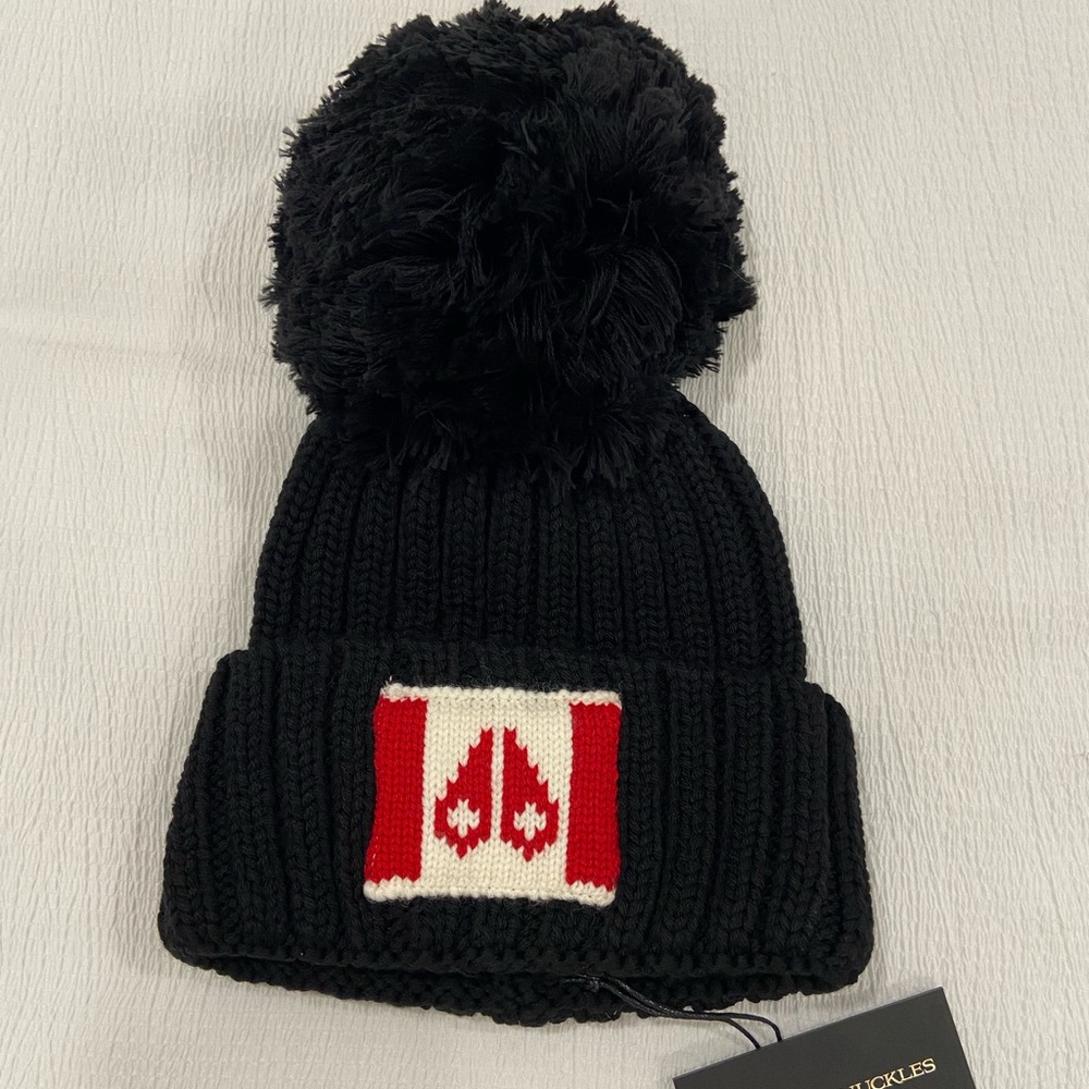 NWT Moose knuckles LOGO beanie